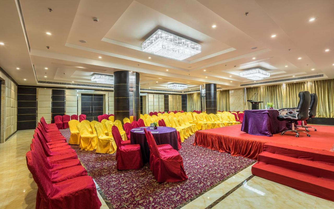 Clarion Inn Jaipur Kukas Экстерьер фото