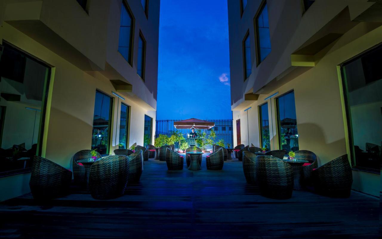 Clarion Inn Jaipur Kukas Экстерьер фото
