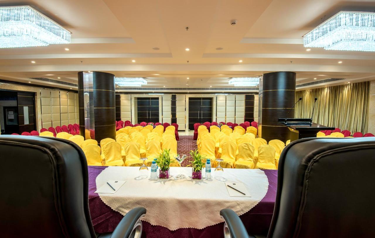 Clarion Inn Jaipur Kukas Экстерьер фото