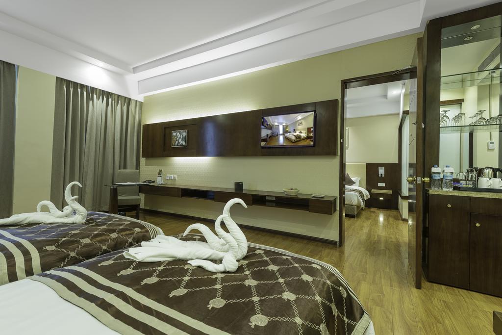 Clarion Inn Jaipur Kukas Экстерьер фото